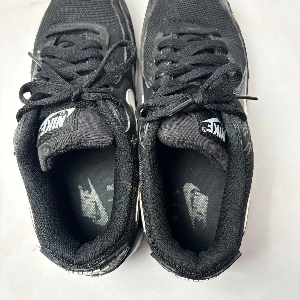 Nike Air Max 90 Womens Shoes Black White CQ2560-001 Sneakers Size 9